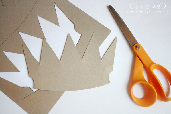diy-crown-step-1-cut-out-template