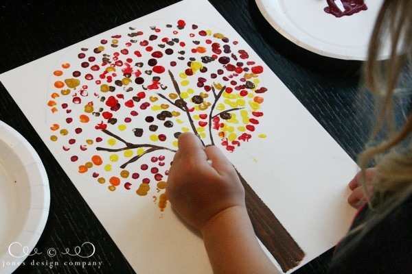 painting-dots-for-fall-tree