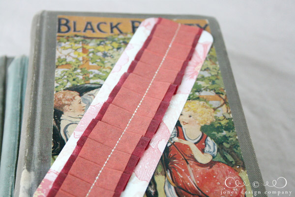 pleated-bookmark