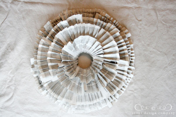 pleated-paper-wreath
