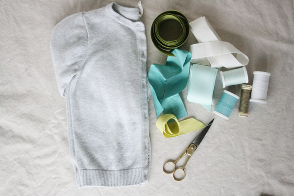 supplies-for-sweater-with-pleated-ribbon